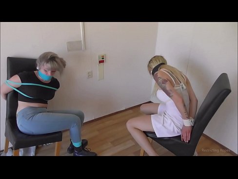 ❤️ Fíkill / bundin og kæfð / stúlka í neyð ☑ Anal klám hjá okkur ❌